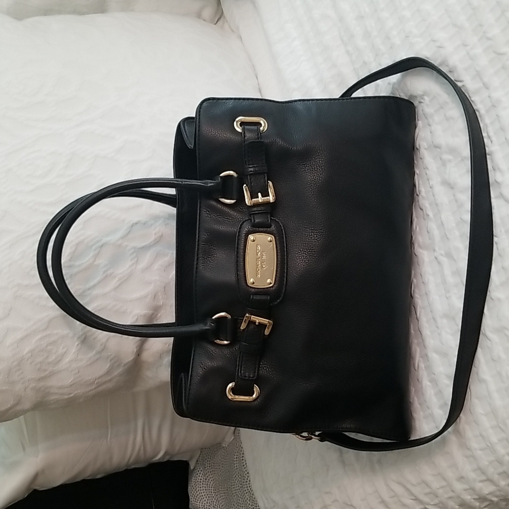 Michael Kors Medium HAMILTON EAST WEST Black Pebbled Leather Bag